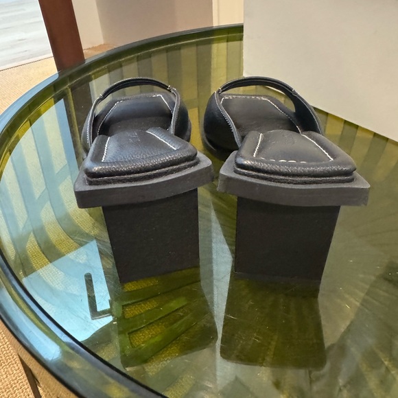 St. Agni Black Leather Sandals - Picture 4 of 6